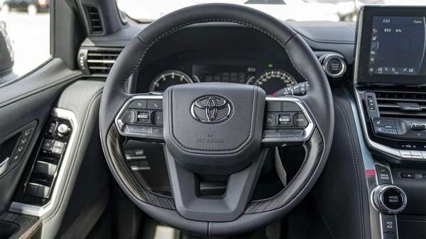 Toyota Land Cruiser VXR TWIN TURBO 3.5L