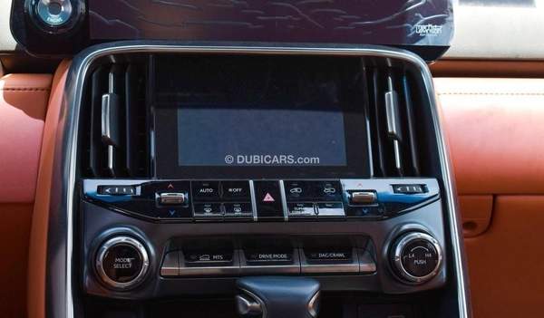Lexus LX 600 3.5L VIP 4 Seater
