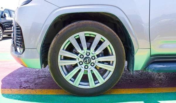 Lexus LX 600 3.5L VIP 4 Seater