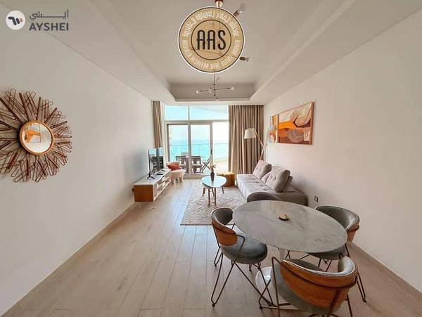 Luxurious 1bhk just 140k fully furnished in palm Jumeirah beach front