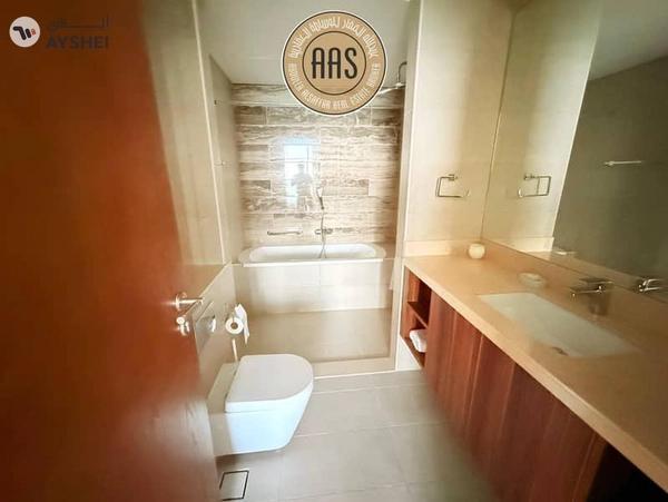 Luxurious 1bhk just 140k fully furnished in palm Jumeirah beach front