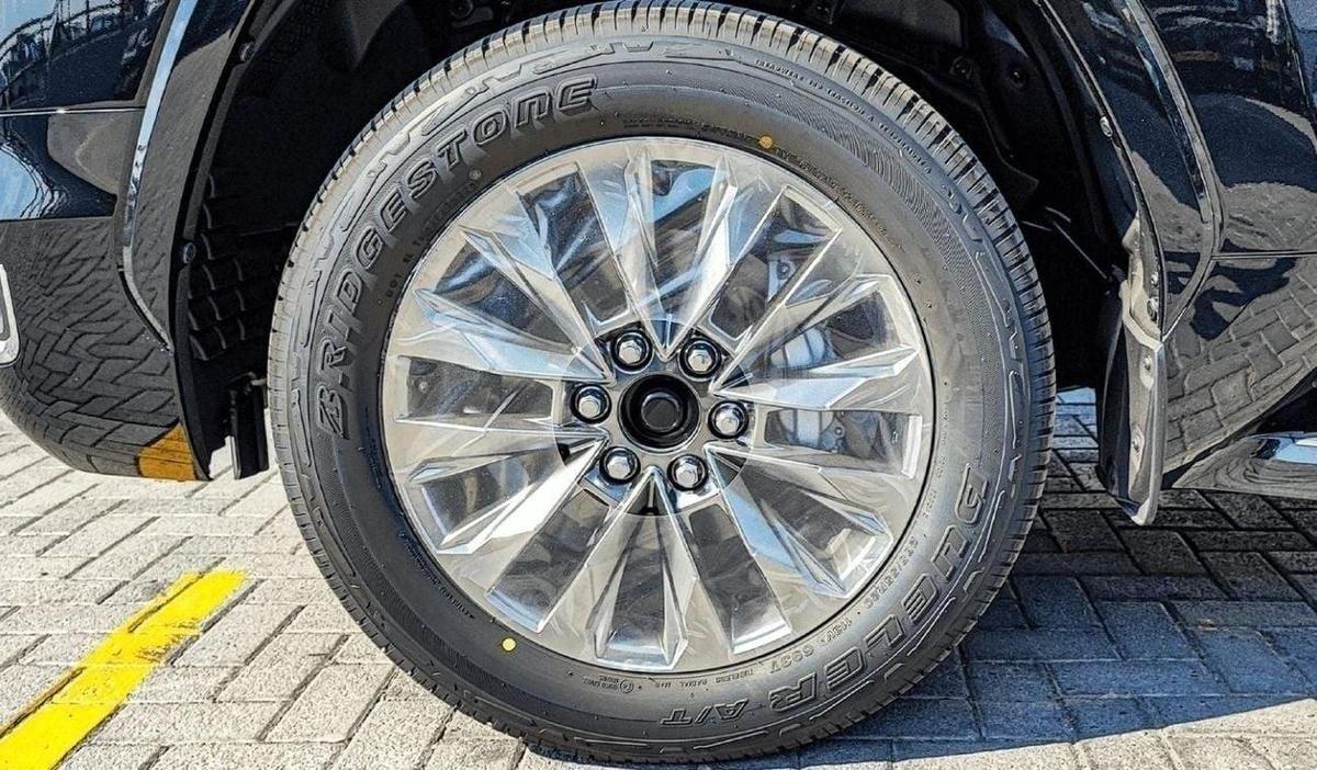 Toyota Land Cruiser LAND CRUISER VX 3.5L V6 PETROL 2025-7-7