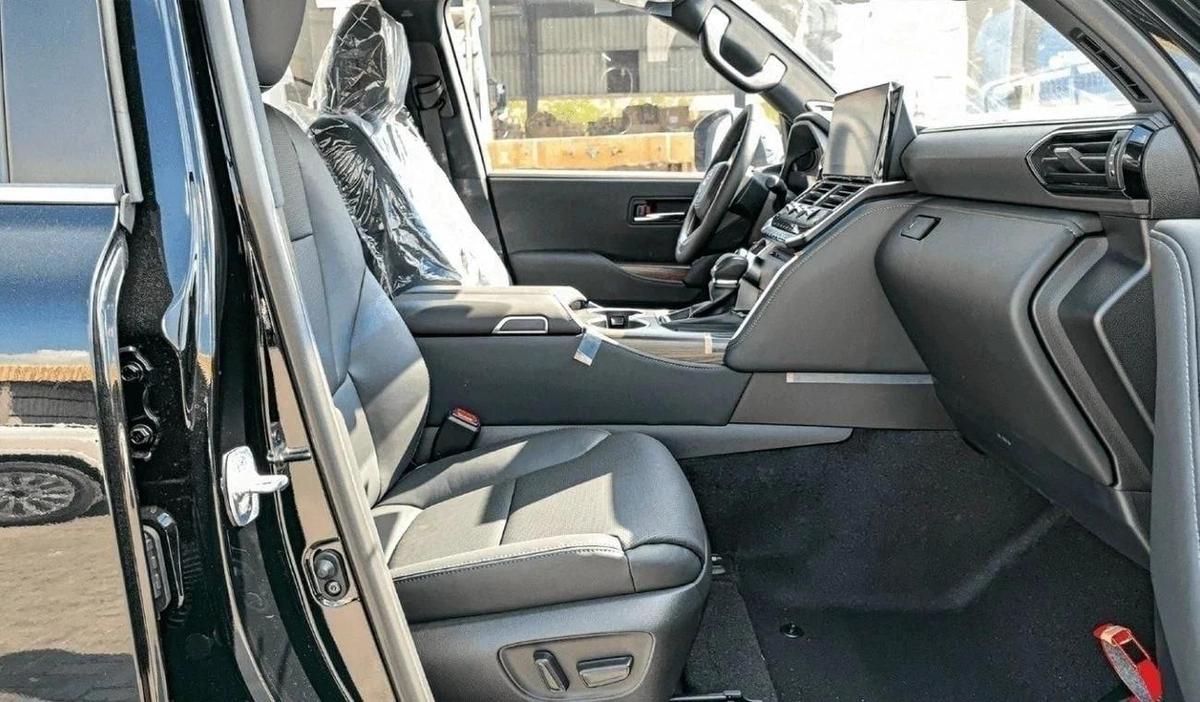 Toyota Land Cruiser LAND CRUISER VX 3.5L V6 PETROL 2025-3-3