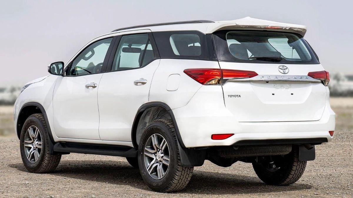 Toyota Fortuner GX2 2.4L-4-4