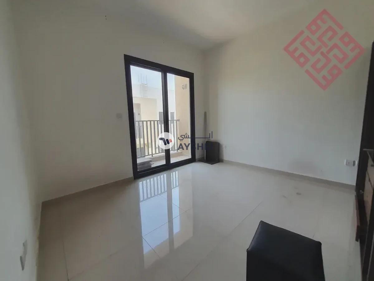 Middle Unit |Lavish Townhouse in Excellent Community-3-3