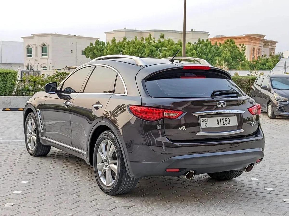 Infiniti QX70 Luxury-19-19