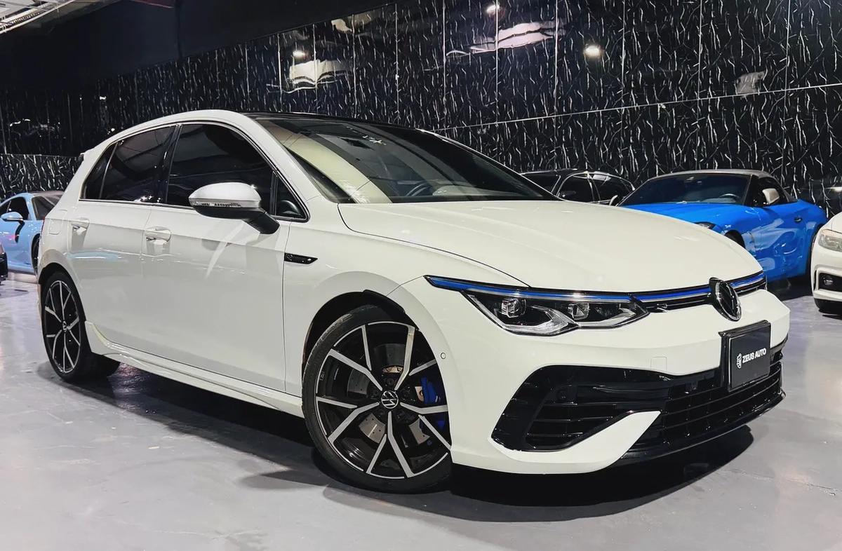 Volkswagen Golf R 2023 GCC specs for 159,000.00 AED-0-0