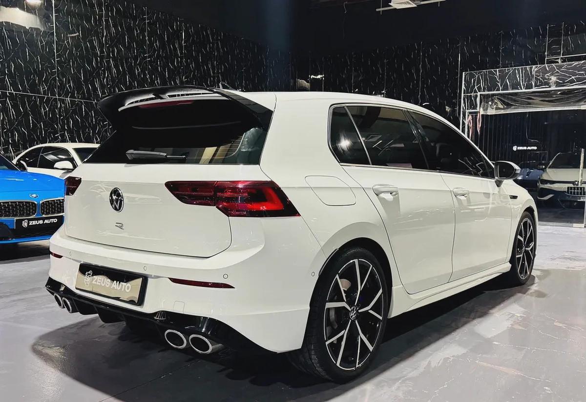 Volkswagen Golf R 2023 GCC specs for 159,000.00 AED-6-6