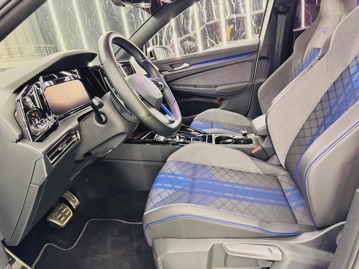 Volkswagen Golf R 2023 GCC specs for 159,000.00 AED-10-10