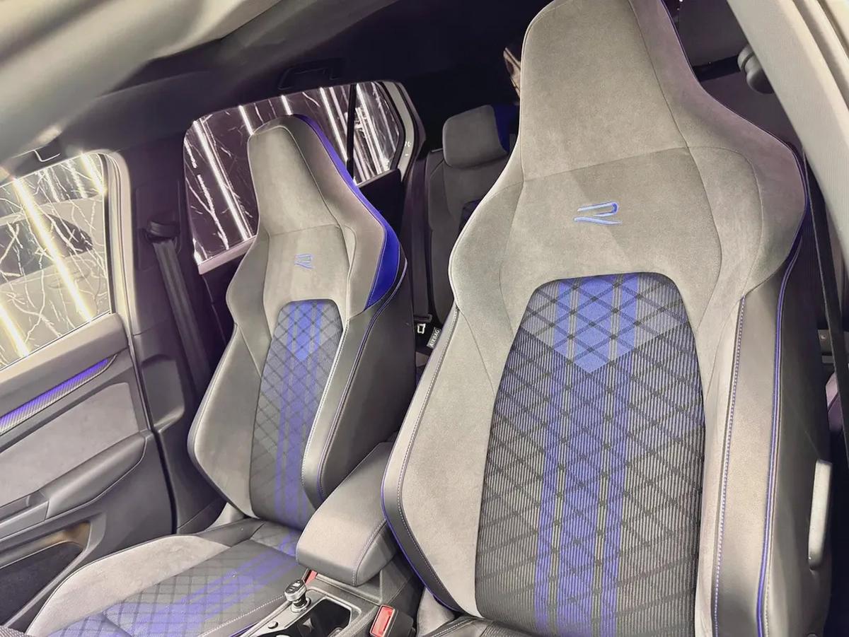 Volkswagen Golf R 2023 GCC specs for 159,000.00 AED-12-12