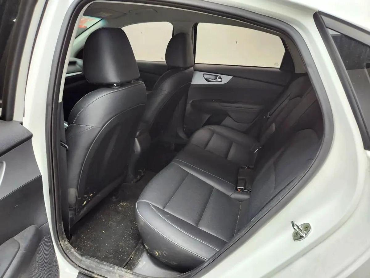 Kia K3 Trend 2023 - Korean Specs - Excellent Condition-4-4
