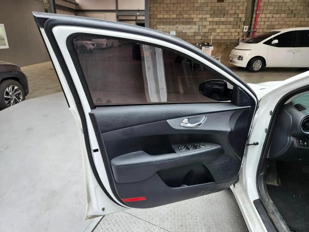 Kia K3 Trend 2023 - Korean Specs - Excellent Condition-5-5