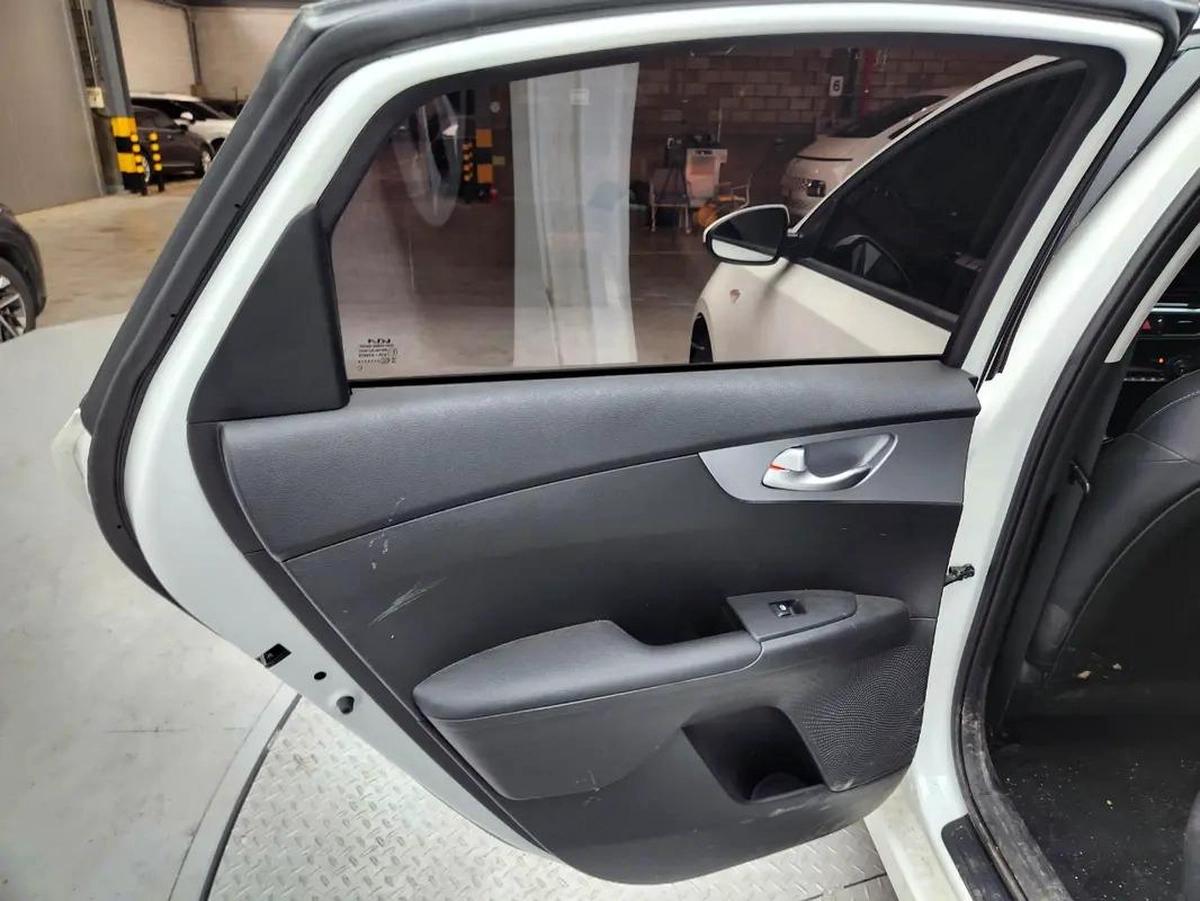 Kia K3 Trend 2023 - Korean Specs - Excellent Condition-9-9