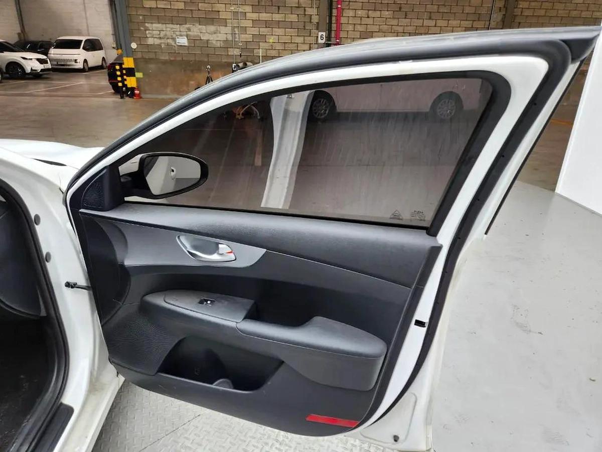 Kia K3 Trend 2023 - Korean Specs - Excellent Condition-1-1