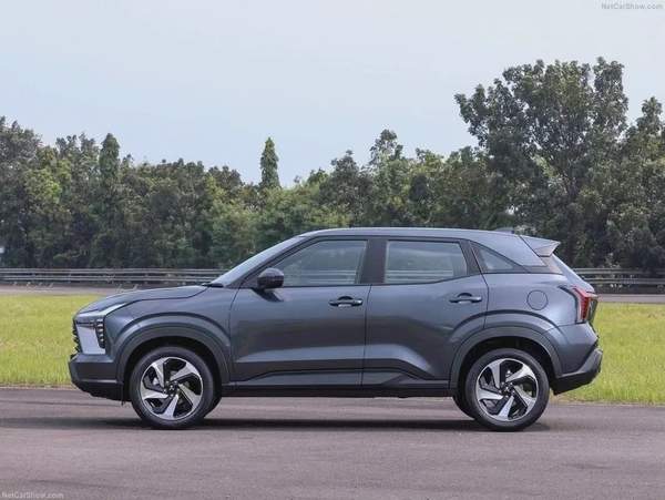 Mitsubishi XFORCE H-LINE 1.5L SUV FWD 5Doors