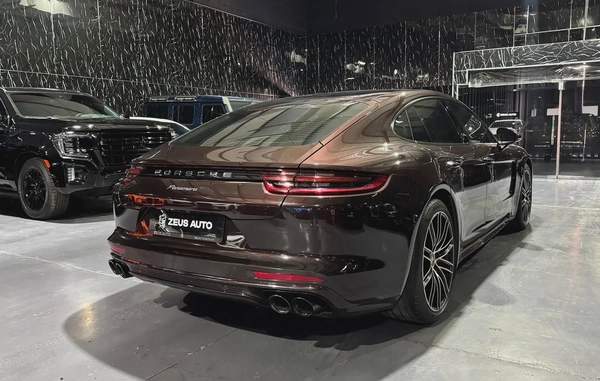 2018 Porsche Panamera Standard Euro Specs, with Full service history and 1 Year unlimited Warranty