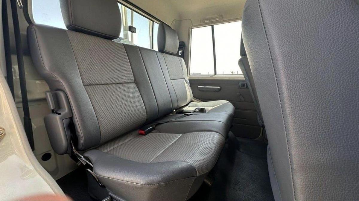 Toyota Land Cruiser Pick Up Toyota Land Cruiser Pickup LC79 DC 4.2L Diesel 2025-11-11