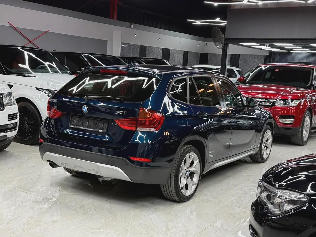 BMW X1 | 1 Owner | Original Paint | Like New | GCC Specs-4-4