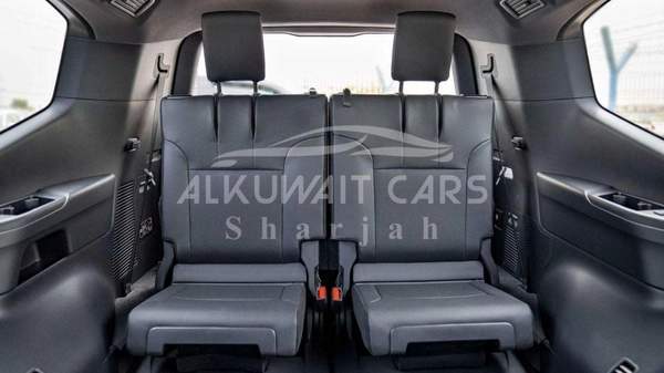 Toyota Land Cruiser TOYOTA LAND CRUISER LC300 VX 3.5P AT MY2024