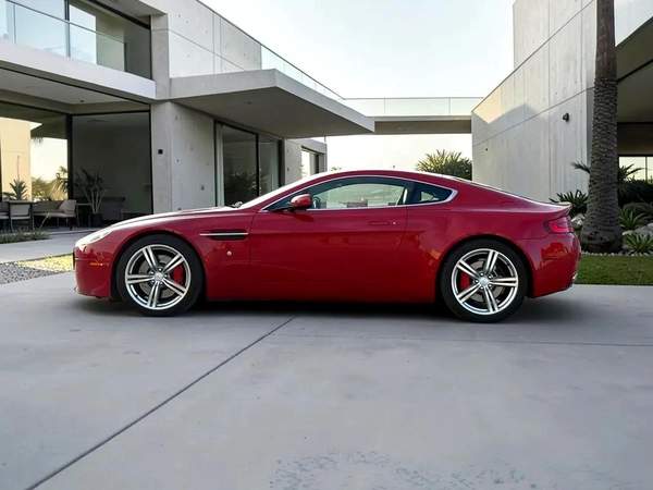 ASTON MARTIN VANTAGE | 4.7L V8 | 2009 | GCC SPECS