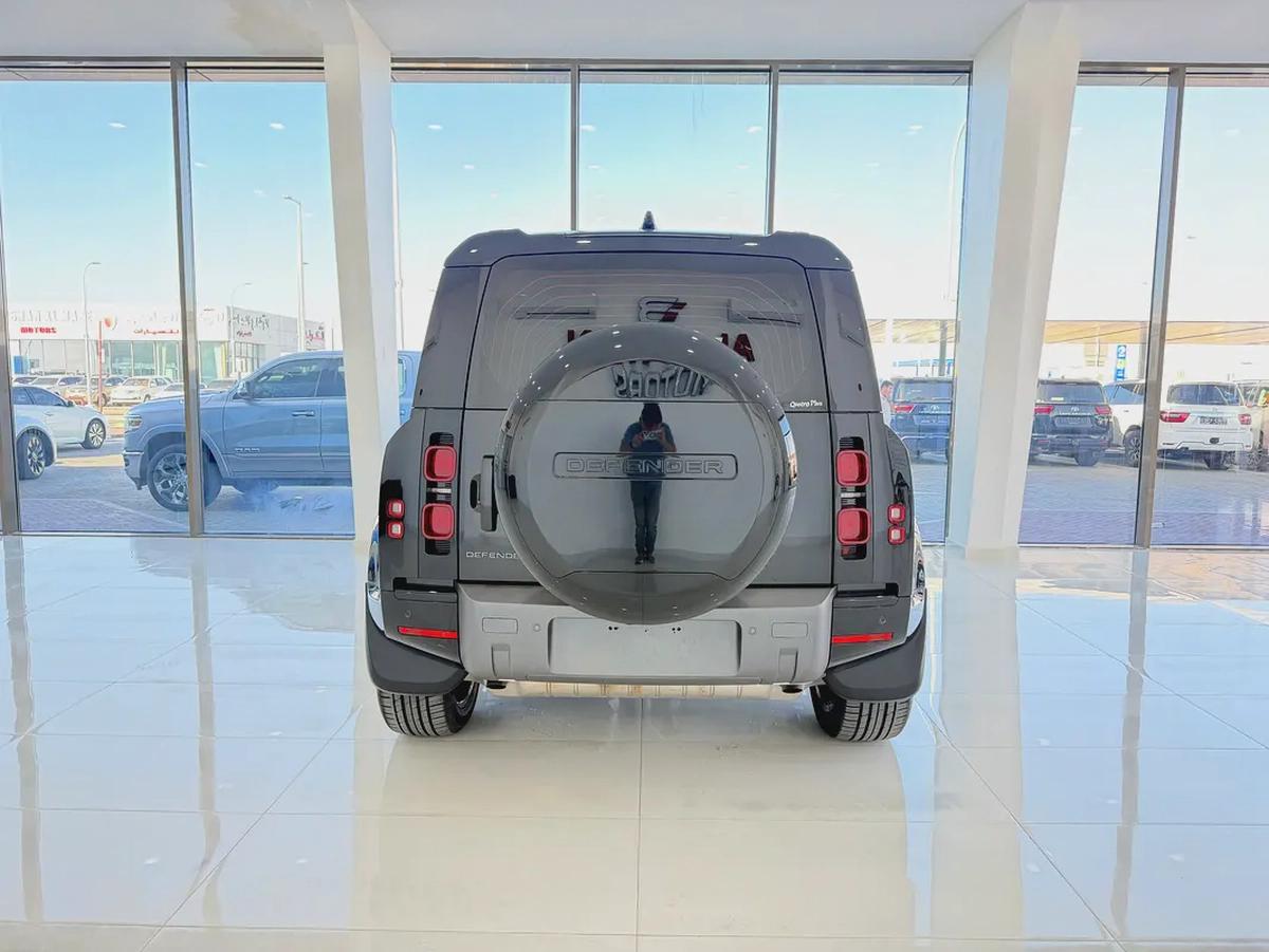 لاند روفر ديفندر HSE خليجي الطاير 2024 Land Rover Defender 110 HSE (P400) - GCC Specs - Brand New-5-5