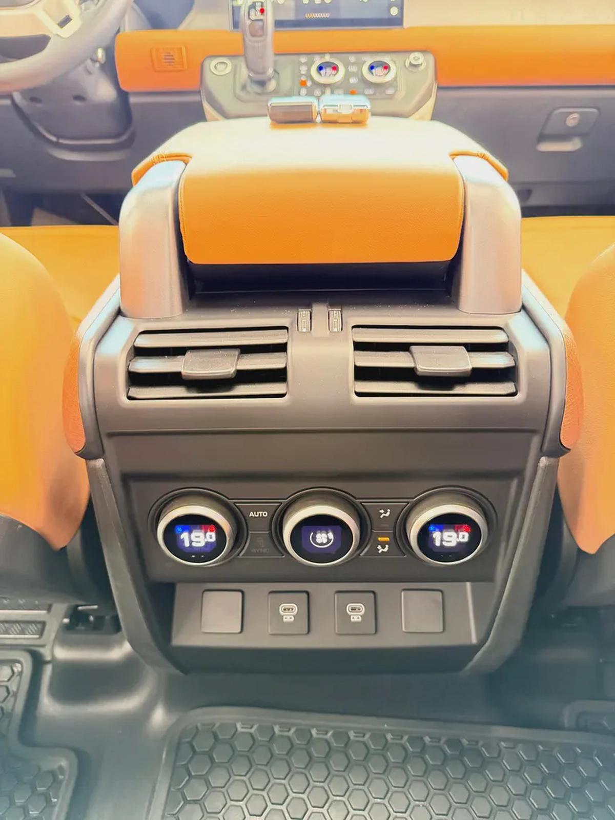 لاند روفر ديفندر HSE خليجي الطاير 2024 Land Rover Defender 110 HSE (P400) - GCC Specs - Brand New-16-16