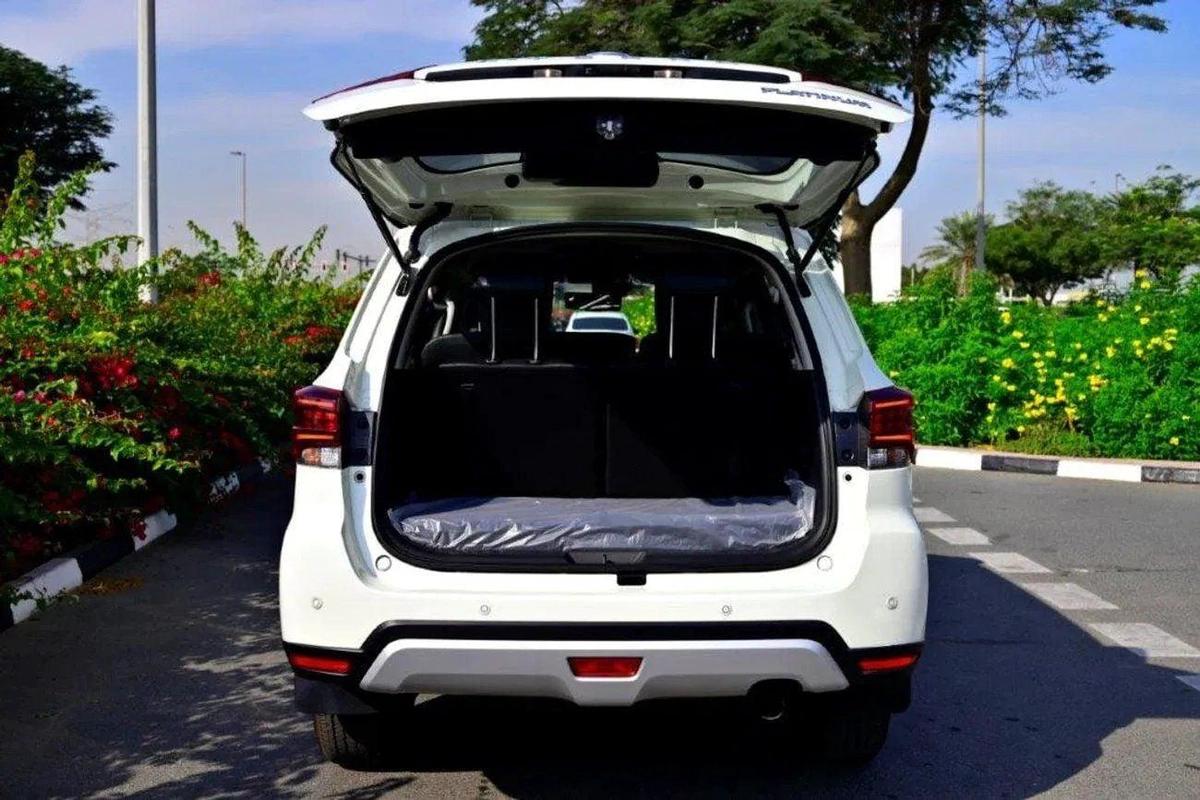 Nissan XTerra Platinum 2.5L 4WD-3-3