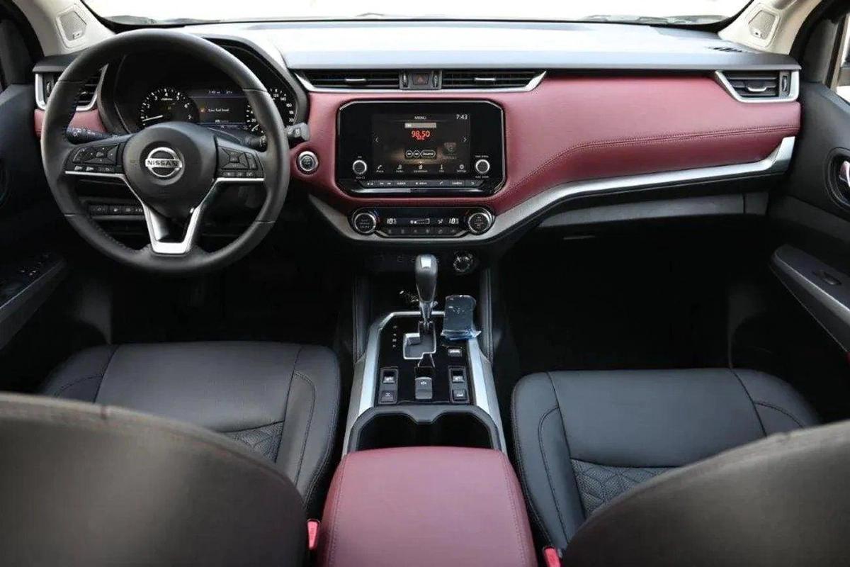 Nissan XTerra Platinum 2.5L 4WD-6-6