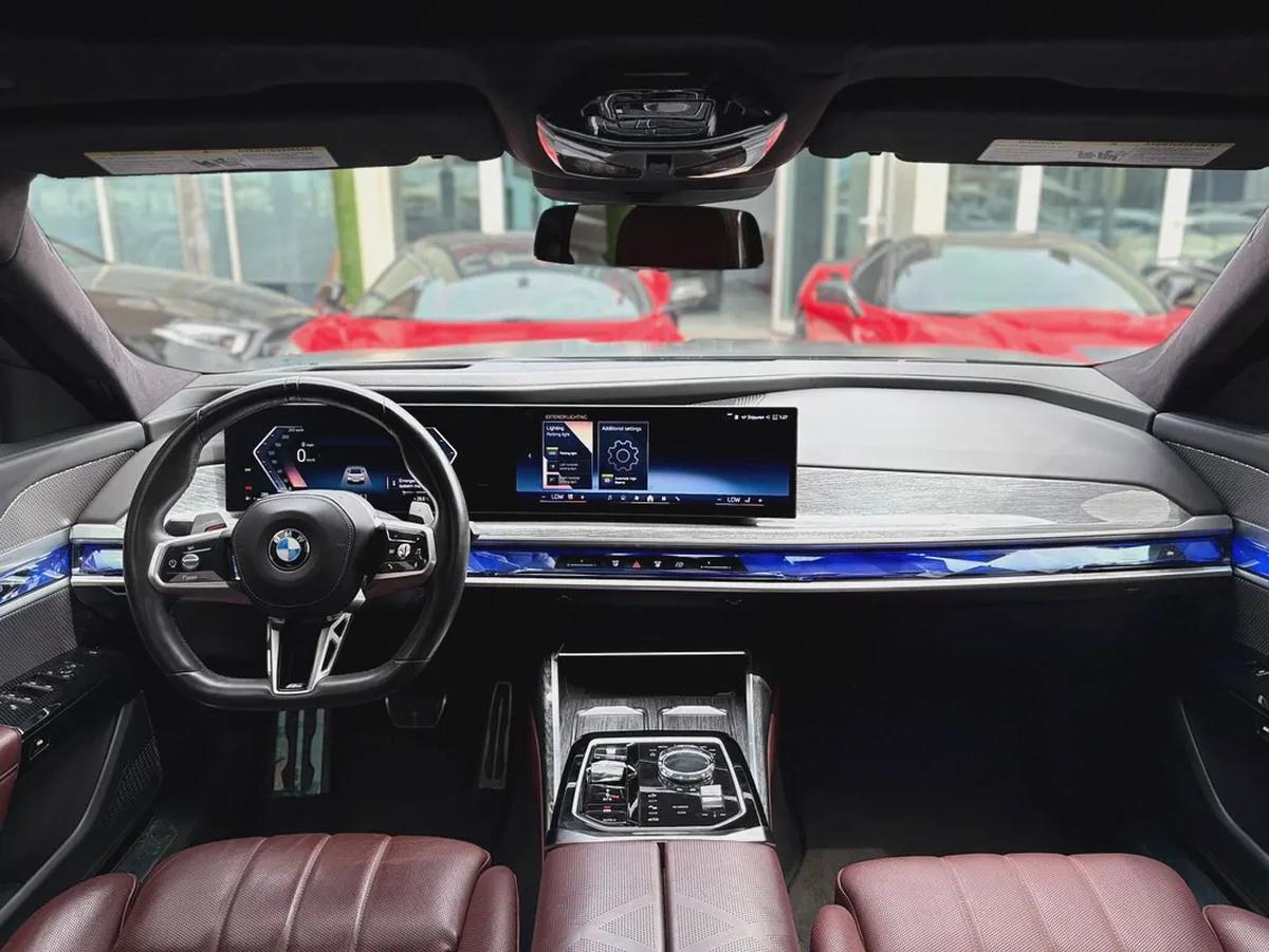 BMW 760i X DRIVE V VIP 2023 Zero Accidents Perfect Condition M Sport Package Full option-7-7