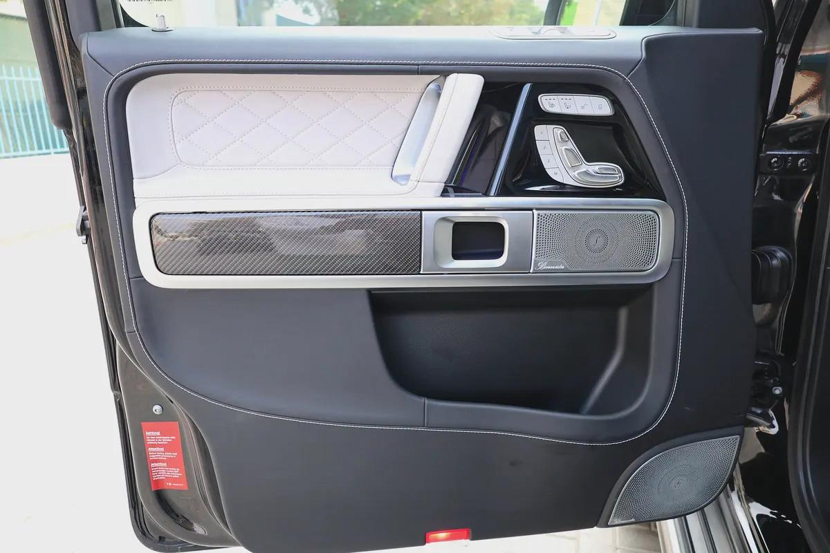 MERCEDES BENZ G63 AMG ( NIGHT PACKAGE )-110000KM-2021-GCC SPECS-UNDER WARRANTY-7-7