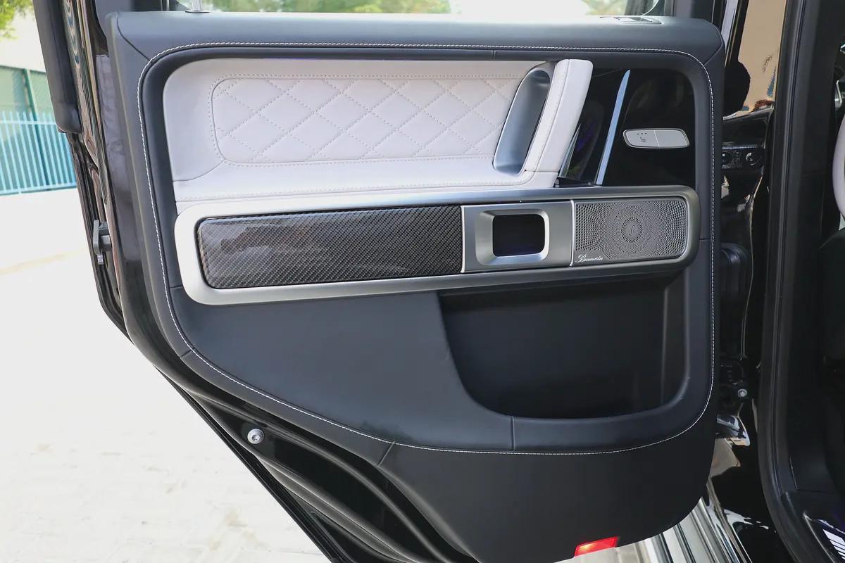 MERCEDES BENZ G63 AMG ( NIGHT PACKAGE )-110000KM-2021-GCC SPECS-UNDER WARRANTY-17-17