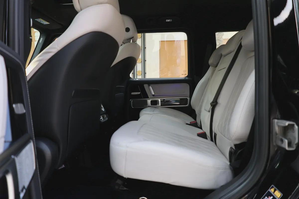 MERCEDES BENZ G63 AMG ( NIGHT PACKAGE )-110000KM-2021-GCC SPECS-UNDER WARRANTY-19-19