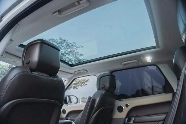 Land Rover Range Rover Sport HSE 2018 - American Specs - GCC Stock