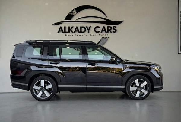 Hyundai Santa Fe 2.0T GDi 8A/T Explorer Pro – 2025 Model (Chinese Specs)