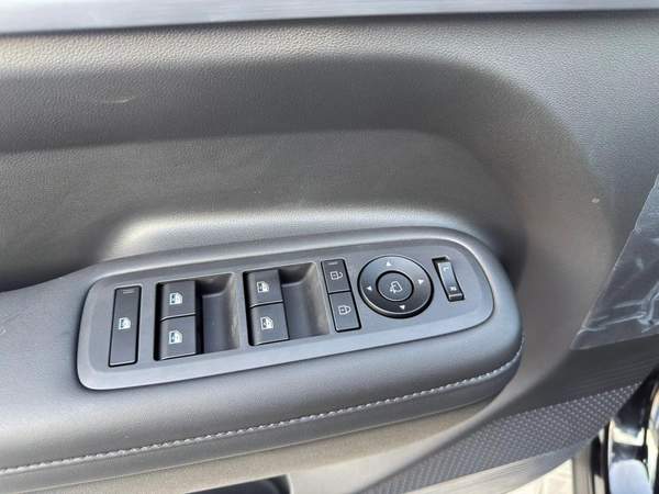 Hyundai Santa Fe 2.0T GDi 8A/T Explorer Pro – 2025 Model (Chinese Specs)