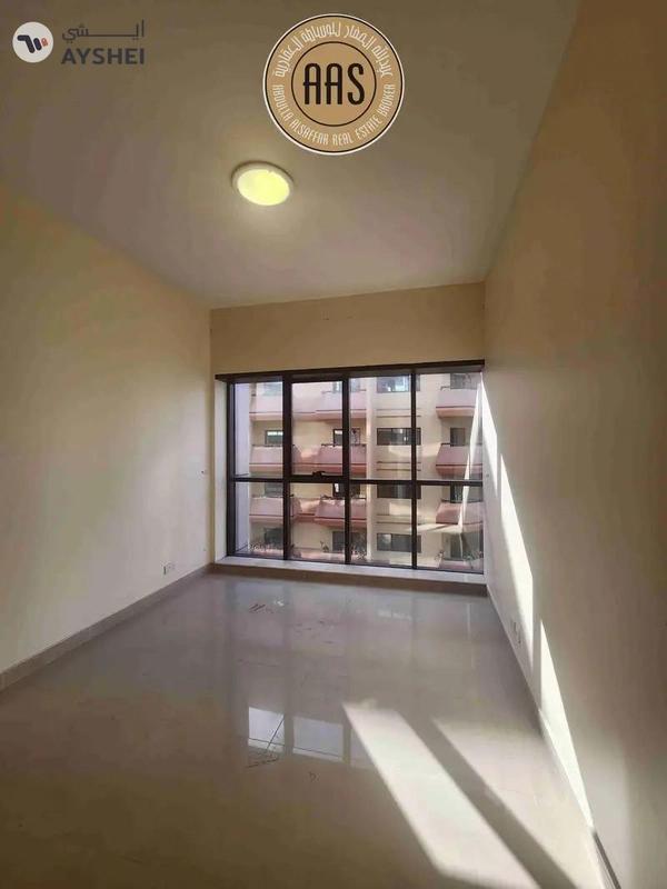 Spacious and luxurious 4bhk with maids room in mankhool near sharaf dg metro station