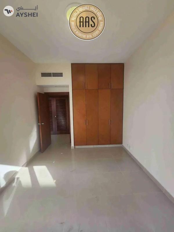 Spacious and luxurious 4bhk with maids room in mankhool near sharaf dg metro station