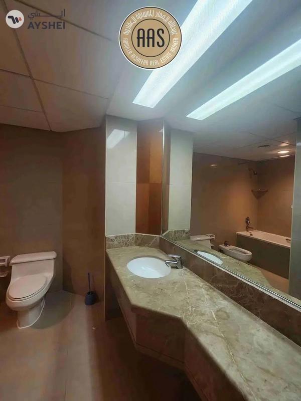 Spacious and luxurious 4bhk with maids room in mankhool near sharaf dg metro station