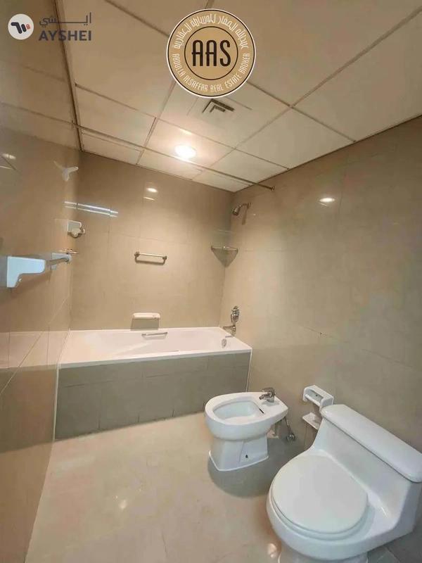 Spacious and luxurious 4bhk with maids room in mankhool near sharaf dg metro station