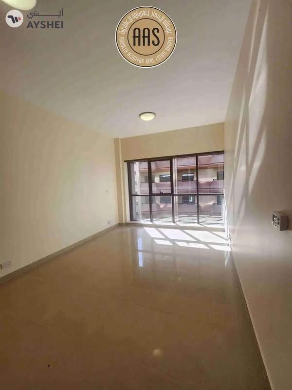 Spacious and luxurious 4bhk with maids room in mankhool near sharaf dg metro station
