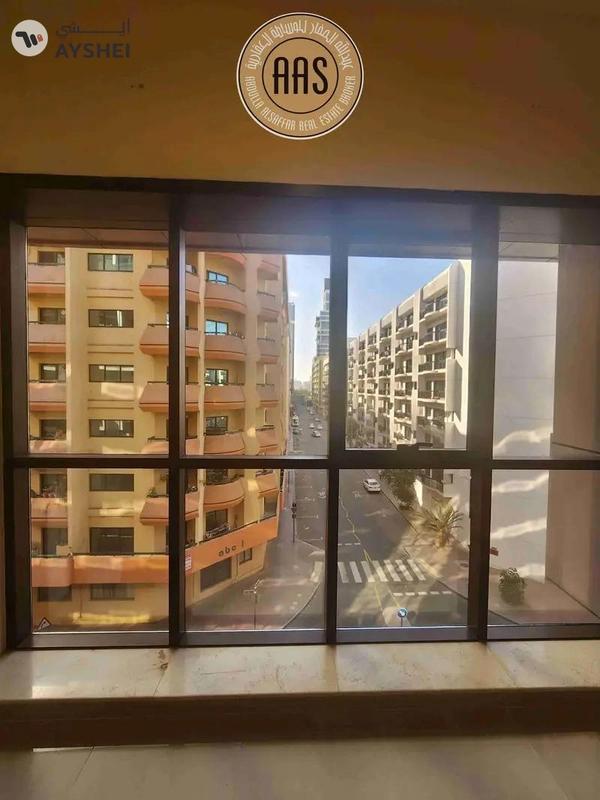 Spacious and luxurious 4bhk with maids room in mankhool near sharaf dg metro station