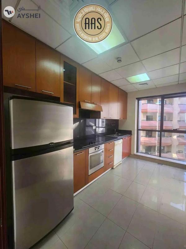 Spacious and luxurious 4bhk with maids room in mankhool near sharaf dg metro station