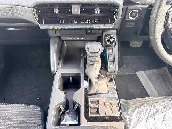 2025 PRADO RIGHT HAND DRIVE AR-TX 2.8L DIESEL 0KM