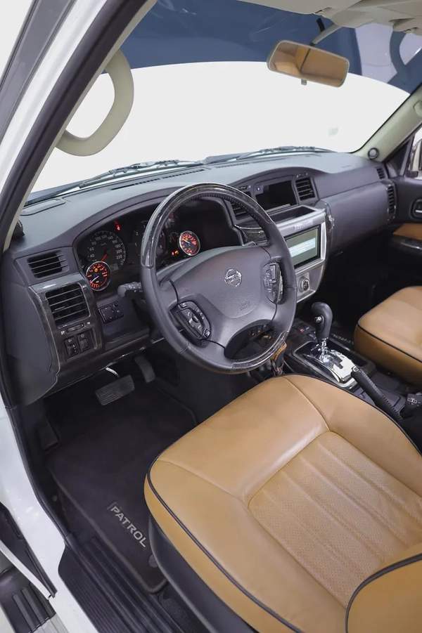 NISSAN SUPER SAFARI UPGRADED TURBO + PRO-FENDER SHOCKS