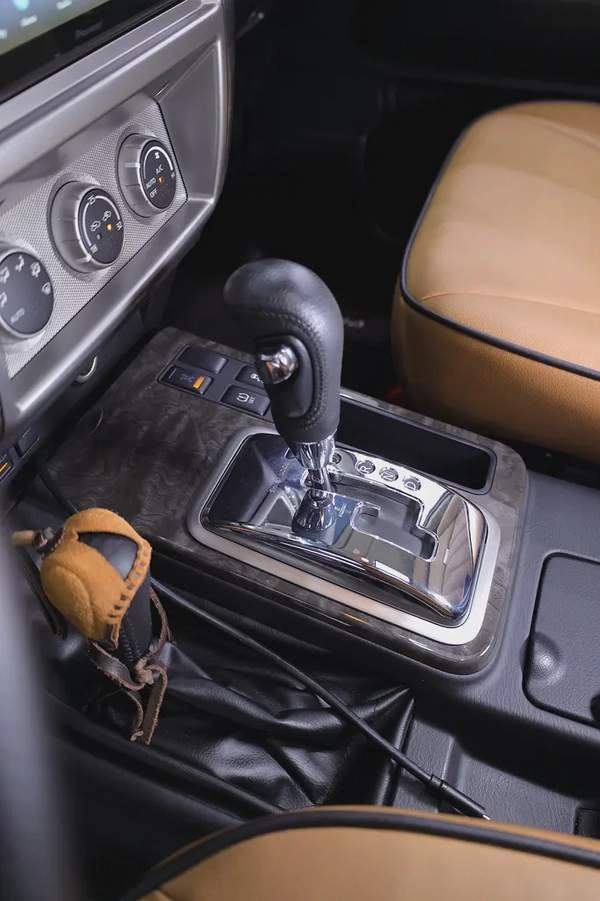 NISSAN SUPER SAFARI UPGRADED TURBO + PRO-FENDER SHOCKS
