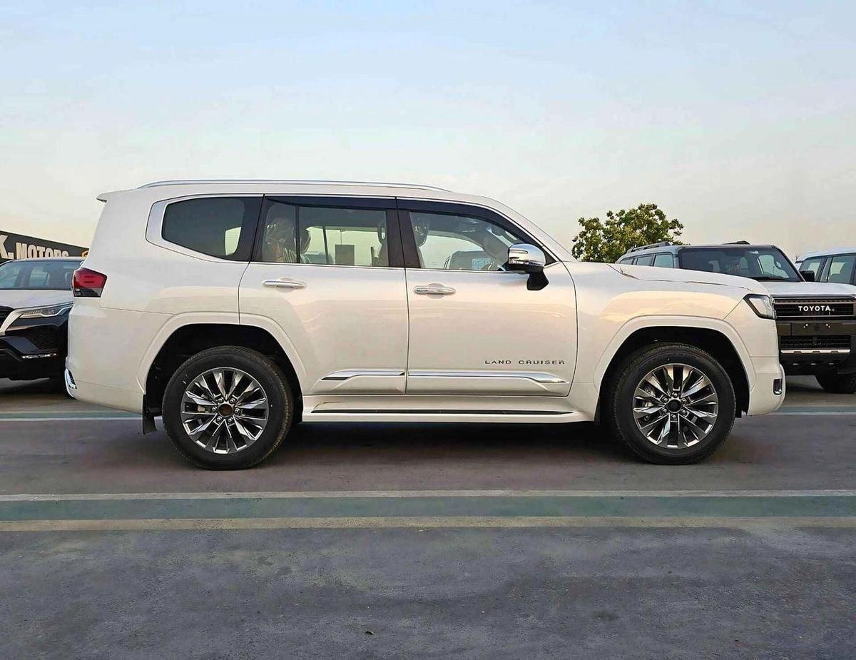 Toyota Land Cruiser VXR 3.5L Petrol Twin Turbo | FULL OPTION | BIG DVD | JBL SPKR | HUD / CODE # VXR3M)-3-3