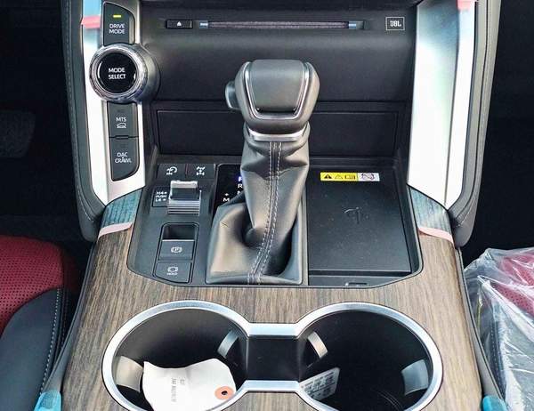 Toyota Land Cruiser VXR 3.5L Petrol Twin Turbo | FULL OPTION | BIG DVD | JBL SPKR | HUD / CODE # VXR3M)