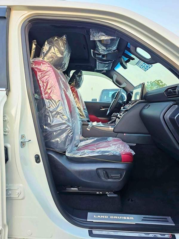 Toyota Land Cruiser VXR 3.5L Petrol Twin Turbo | FULL OPTION | BIG DVD | JBL SPKR | HUD / CODE # VXR3M)
