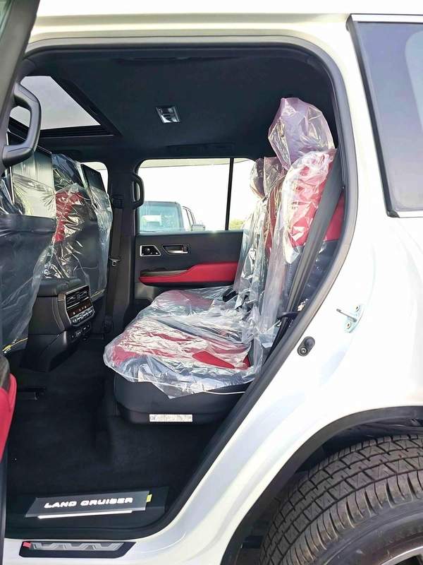 Toyota Land Cruiser VXR 3.5L Petrol Twin Turbo | FULL OPTION | BIG DVD | JBL SPKR | HUD / CODE # VXR3M)