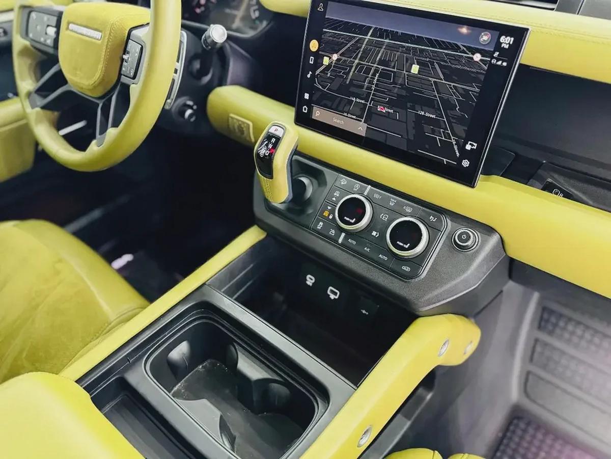 Land Rover Defender 110 2022 European specs for 419,000.00 AED-6-6